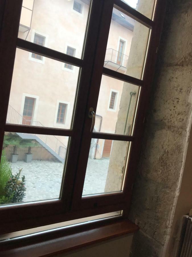 La Perle De La Vieille Ville D'Annecy Appartamento Esterno foto